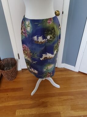 100% Silk Pencil Skirt In Tropical Print